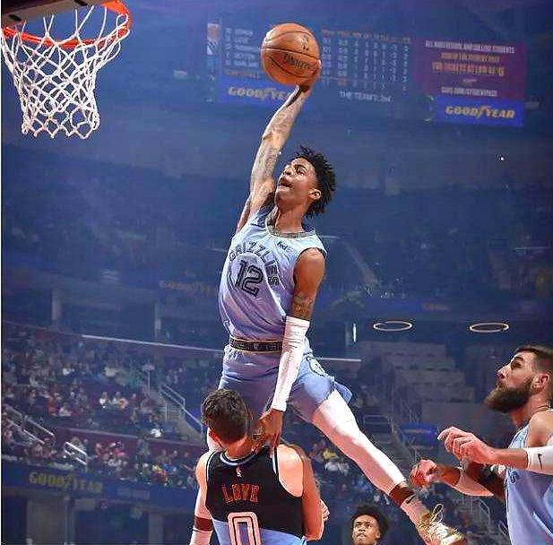  莫兰特劲爆扣篮集锦灰熊击败马刺斩获三连胜  